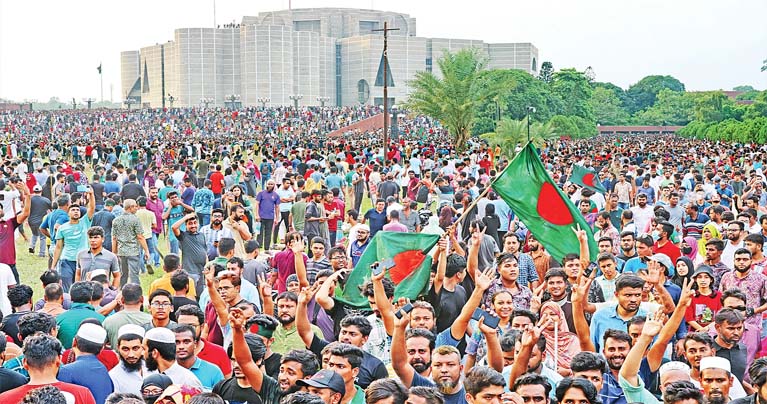 বিশ্বের প্রথম জেন-জি প্রভাবিত নির্বাচন হতে যাচ্ছে বাংলাদেশে : রয়টার্স