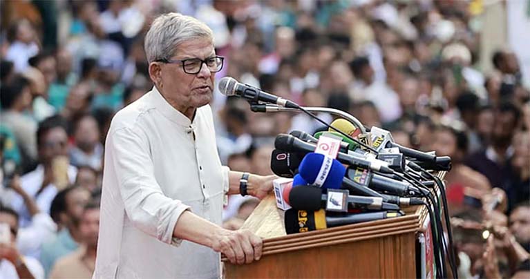 অন্তর্বর্তী সরকার নিজেরাই নির্বাচন ব্যাহত করার মতো অবস্থা তৈরি করছে : মির্জা ফখরুল