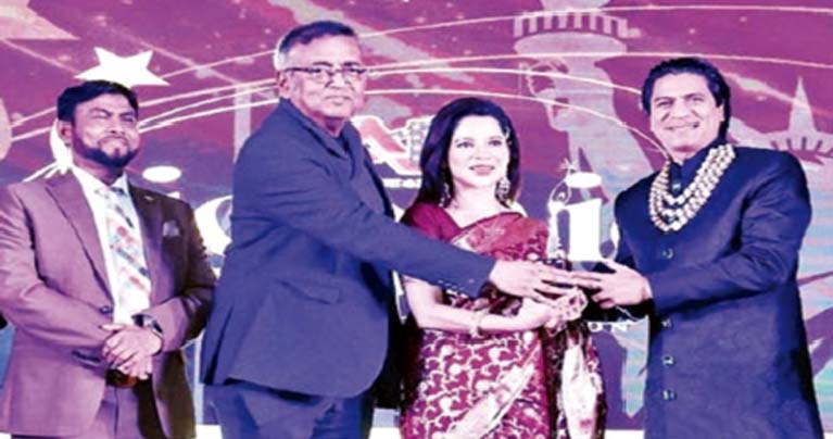 এটিভির আইকনিক স্টার পুরস্কার পেলেন ৩৪ শিল্পী