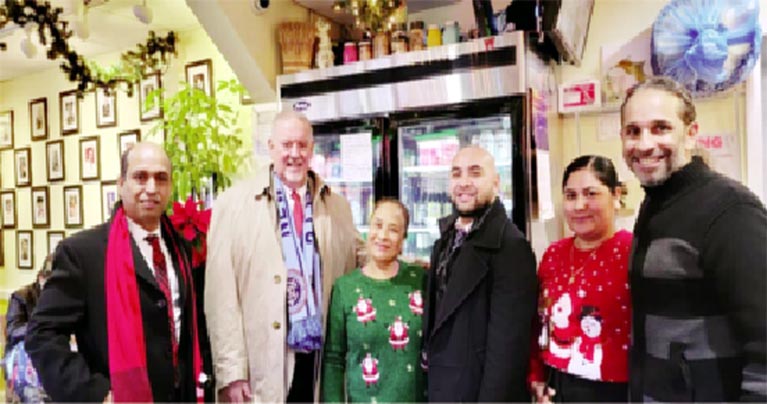 কুইন্সে ব্যবসা প্রতিষ্ঠান পরিদর্শনে অ্যাটর্নি মঈন চৌধুরী