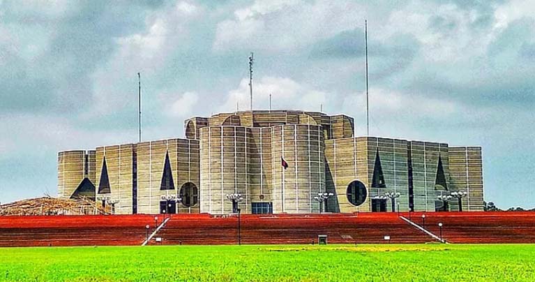 রাষ্ট্রপতি-প্রধানমন্ত্রী ও মন্ত্রী-এমপিদের বেতন কত, কী কী সুবিধা পান?