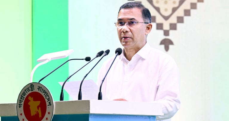 নির্বাচনী ইশতেহার বাস্তবায়নে নেতাকর্মীদের সহযোগিতা চাইলেন প্রধানমন্ত্রী