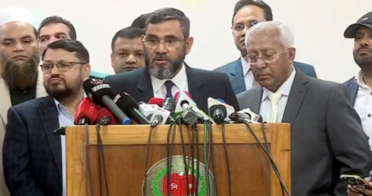 ১৫ ডিসেম্বরের মধ্যে তফসিল : ইসি সানাউল্লাহ