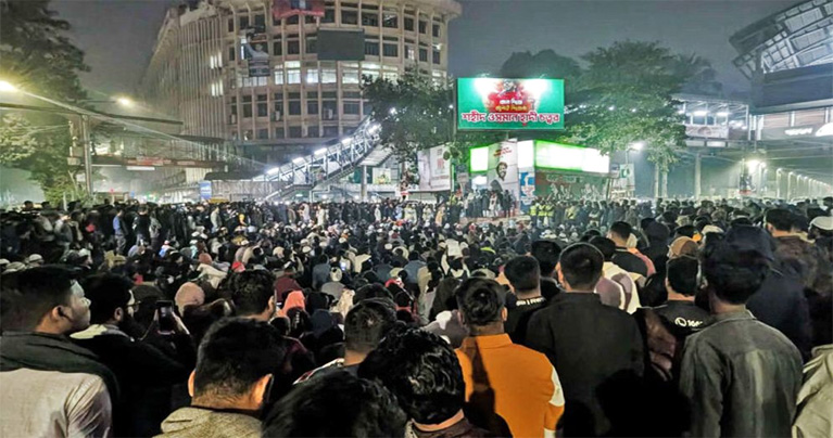 ওসমান হাদি হত্যার বিচার দাবিতে রাজপথ না ছাড়ার ঘোষণা ইনকিলাব মঞ্চের