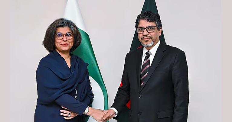 বিশ্বে পূর্বশত্রুদের মিত্রে পরিণত হওয়ার অনেক উদাহরণ রয়েছে : প্রধান উপদেষ্টার উপ–প্রেস সচিব