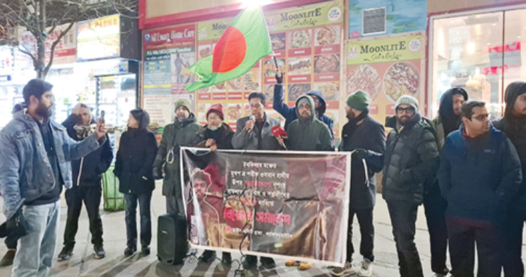 হাদির ওপর হামলার প্রতিবাদে নিউইয়র্কে বিক্ষোভ