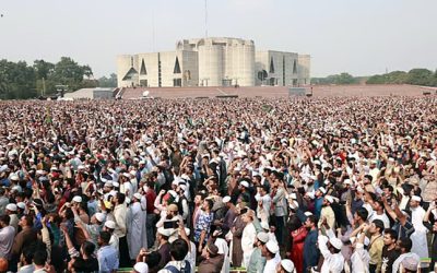 জানাজায় অংশ নেয় লাখো মানুষ : জাতীয় কবির পাশে সমাহিত ওসমান হাদি