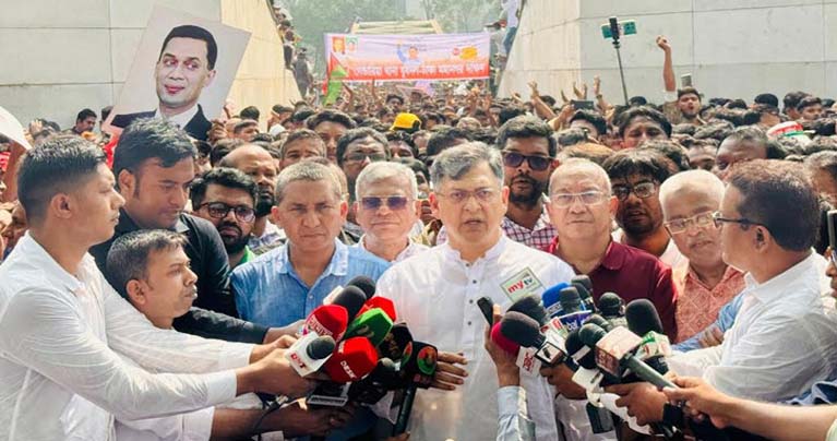 জাতির ঐক্য বজায় রাখতে কেউ যেন বিভেদের পথে না যায় : সালাহউদ্দিন