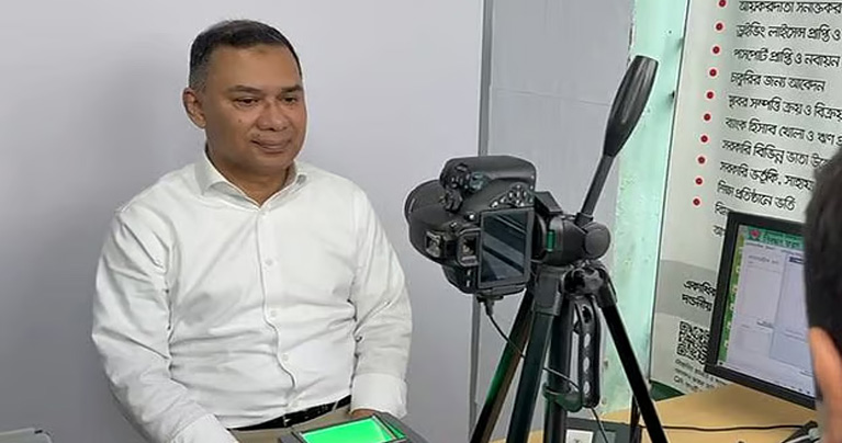 ভোটার হওয়ার প্রক্রিয়া সম্পন্ন করলেন তারেক রহমান