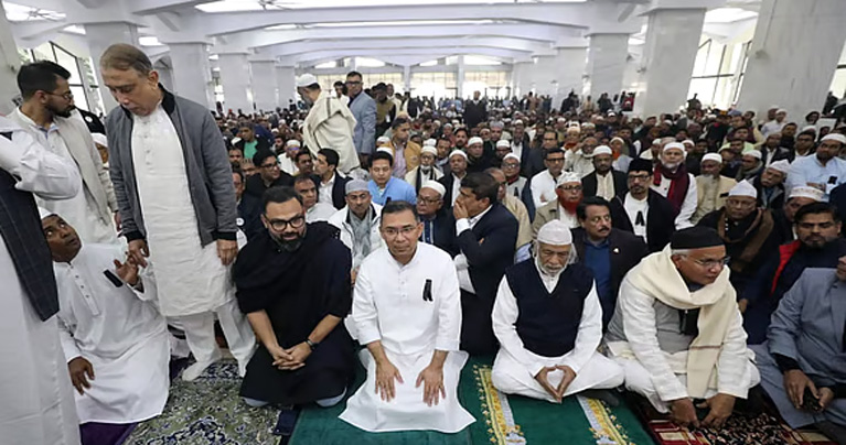 মায়ের দোয়া ও মিলাদ অনুষ্ঠানে অংশ নিতে আজাদ মসজিদে তারেক রহমান