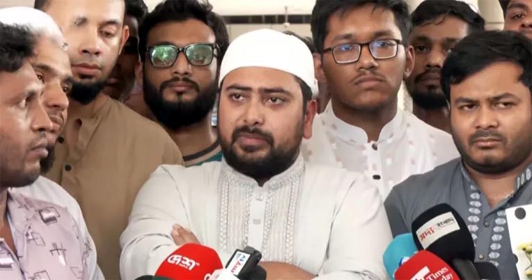 রাজনৈতিক ঐক্য ছাড়া সরকারের টিকে থাকা কঠিন হবে : নাহিদ ইসলাম