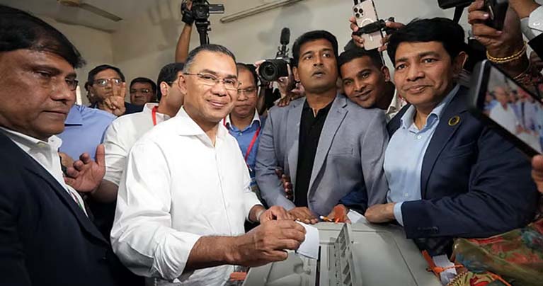 পরিবারসহ ভোট দিলেন তারেক রহমান