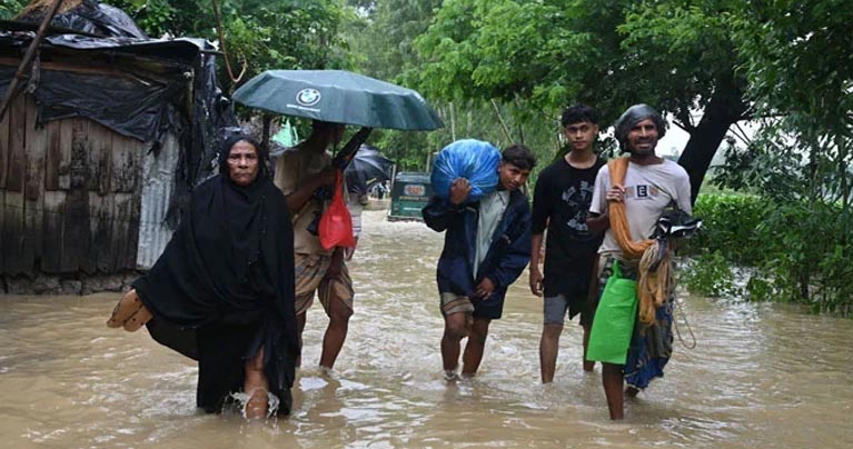 দেশের সাত জেলায় বন্যায় ক্ষতিগ্রস্ত ১০ লাখ মানুষ, মৃত্যু ৫১