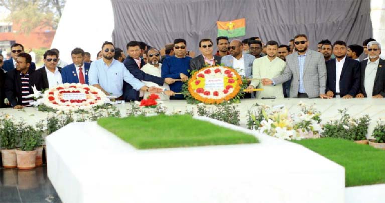 যুক্তরাষ্ট্র বিএনপি নেতৃবৃন্দের শহীদ জিয়া ও খালেদা জিয়ার মাজার জিয়ারত