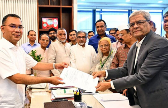 রাষ্ট্রপতি প্রার্থী মির্জা ফখরুলের প্রস্তাবক ও সমর্থক কারা?