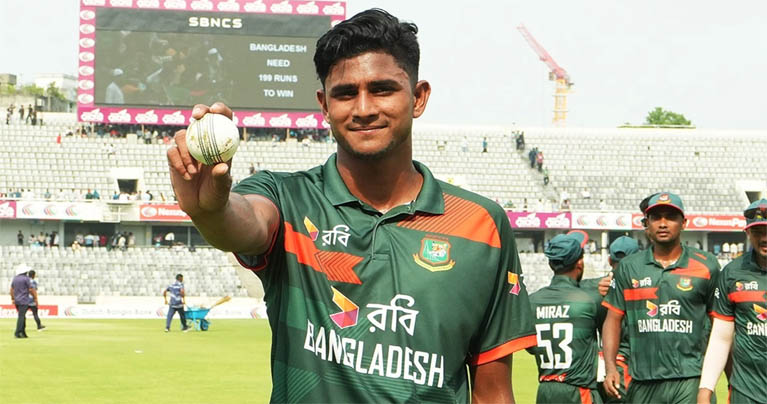 আইসিসির সেরা ক্রিকেটার বাংলাদেশের নাহিদ রানা