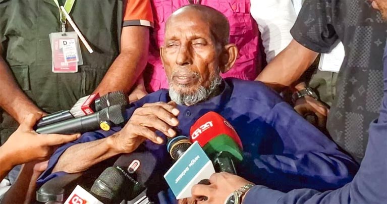 ২৭ বছর প্রবাসে, ১৫ বছর ‘বনবাসে’ কাটিয়ে দেশে ফিরলেন আমির হোসেন