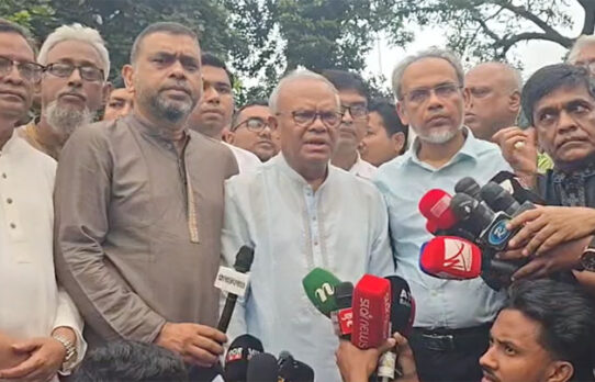 দেশের সার্বভৌমত্বের বিরুদ্ধে কেউ ষড়যন্ত্র করলে নজরুলের বাণী রুখে দাঁড়াতে শেখায় : রিজভী