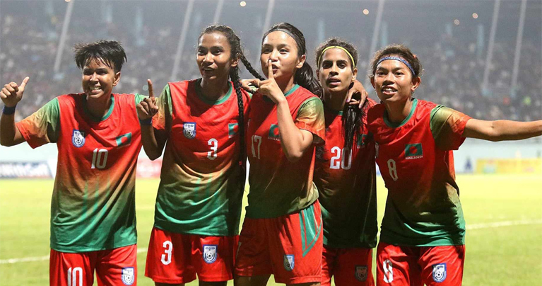 টানা দ্বিতীয়বার সাফ চ্যাম্পিয়ন বাংলাদেশ