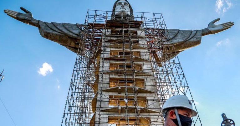 এবার ১৪০ ফুট লম্বা যীশুখ্রিস্টের নতুন মূর্তি ব্রাজিলে