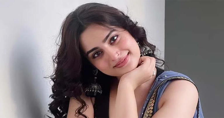 চরম হেনস্তার শিকার আয়েশা