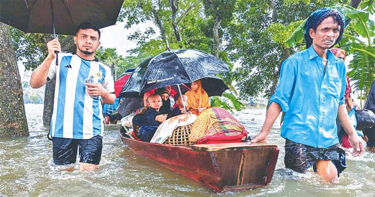 দেশে হঠাৎ এমন ভয়াবহ বন্যার পূর্বাভাস ছিল না