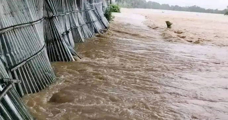 মৌলভীবাজারে দুই লক্ষাধিক মানুষ পানিবন্দি