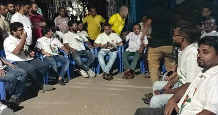 টিম গঠন করে পুরান ঢাকায় জবি ছাত্রদলের মন্দির পাহারা