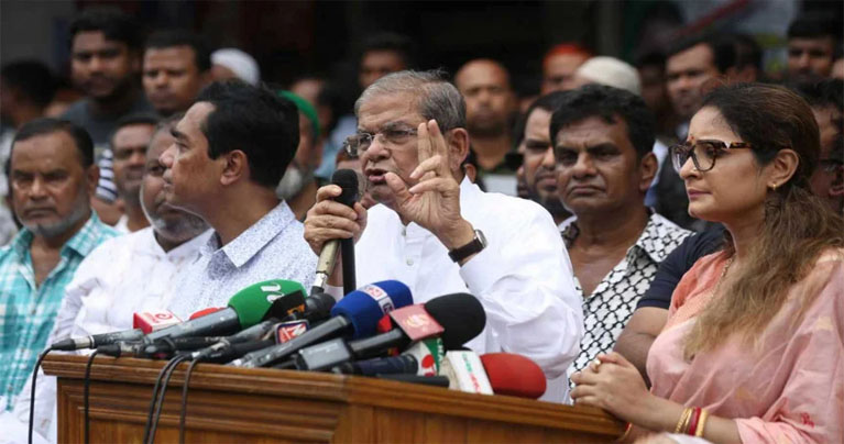 হত্যার উদ্দেশ্যে খালেদা জিয়াকে বন্দি রাখা হয়েছে : মির্জা ফখরুল
