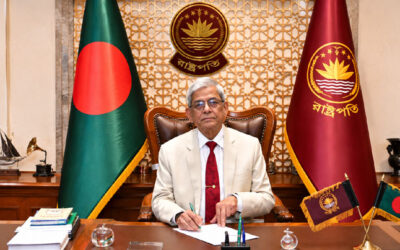 বঙ্গভবনে দাপ্তরিক কার্যক্রম শুরু করলেন রাষ্ট্রপতি মির্জা ফখরুল