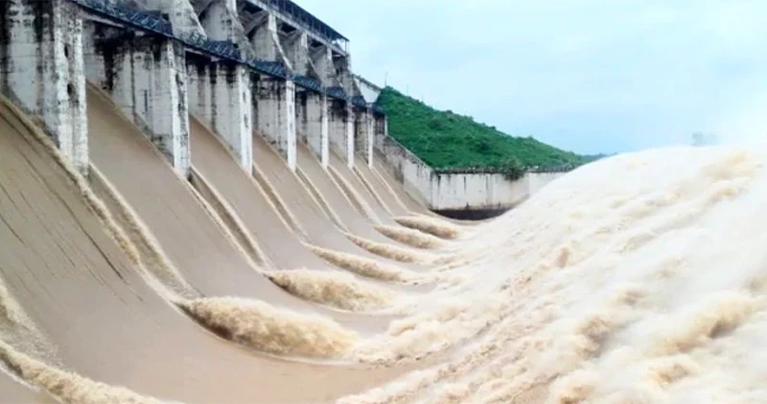 ফারাক্কা ব্যারেজ খুলে দেওয়া নিয়ে যে ব্যাখ্যা দিল ভারত