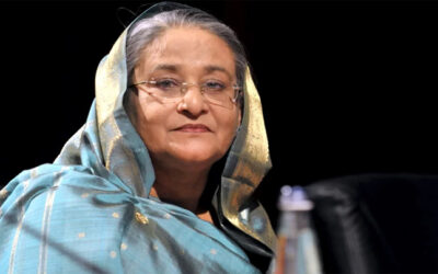 তথ্য গোপন করায় ফেঁসে যাচ্ছেন শেখ হাসিনা