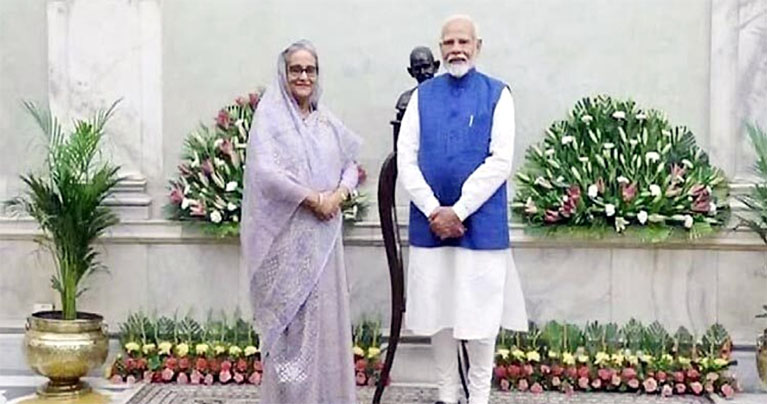 শেখ হাসিনা-মোদি বৈঠক : দুই দেশের সম্পর্ক আরো দৃঢ় করার আশাবাদ
