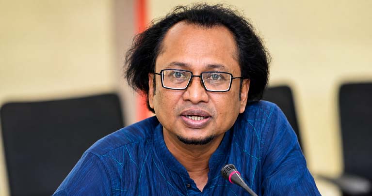 প্রধানমন্ত্রীর তথ্য উপদেষ্টাকে দিল্লিতে প্রবেশে বাধা