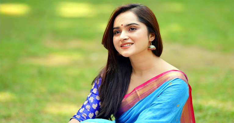 সব মেয়েরই উচিত স্বাধীনভাবে চলা : কেয়া পায়েল