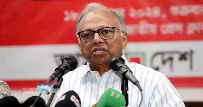 আওয়ামী লীগকে রাজনীতি করতে হবে শেখ পরিবারকে বাদ দিয়ে : মাহমুদুর রহমান