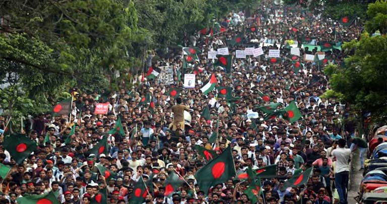 বৈষম্যবিরোধী ছাত্র আন্দোলনের ‘শহীদি মার্চ’ থেকে ৫ দাবি
