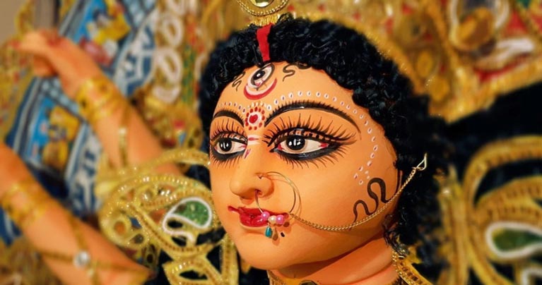 শুভ মহালয়ার মধ্য দিয়ে দুর্গাপূজার আনুষ্ঠানিকতা শুরু