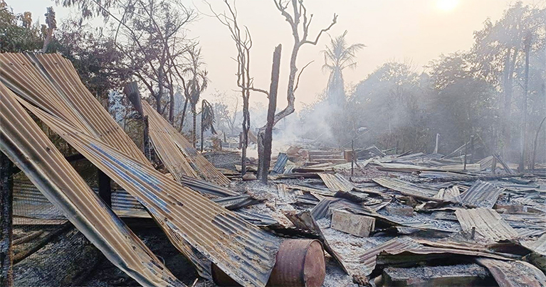 জান্তার আগুনে পুড়ে ছাই দুই গ্রাম
