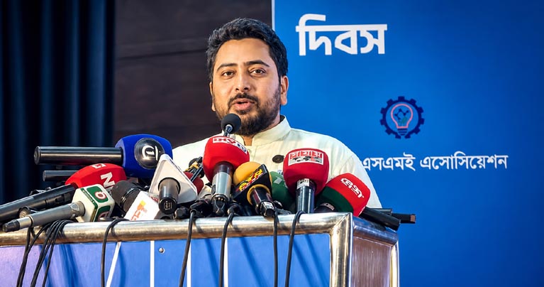 শেখ হাসিনা দেশে ফিরবেন ফাঁসির রায় কার্যকর হওয়ার জন্যই : নাহিদ ইসলাম