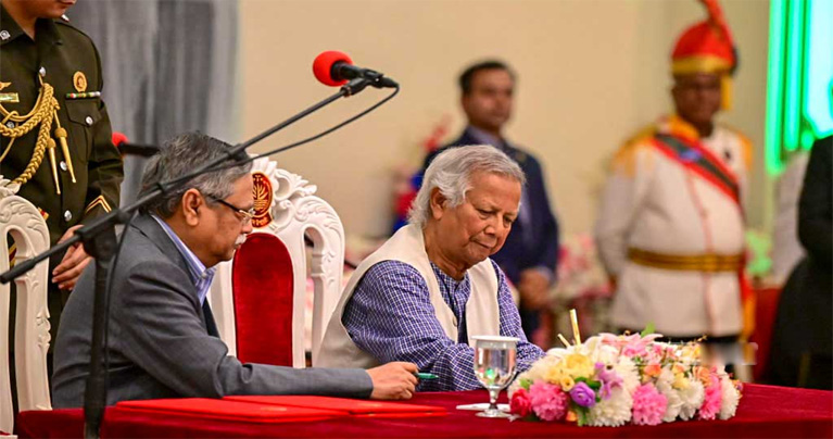 অন্তর্বর্তী সরকারের এক বছর : প্রত্যাশা-প্রাপ্তির হিসাব