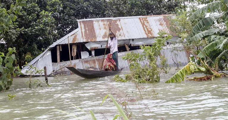 ত্রানের জন্য বন্যার্তদের হাহাকার