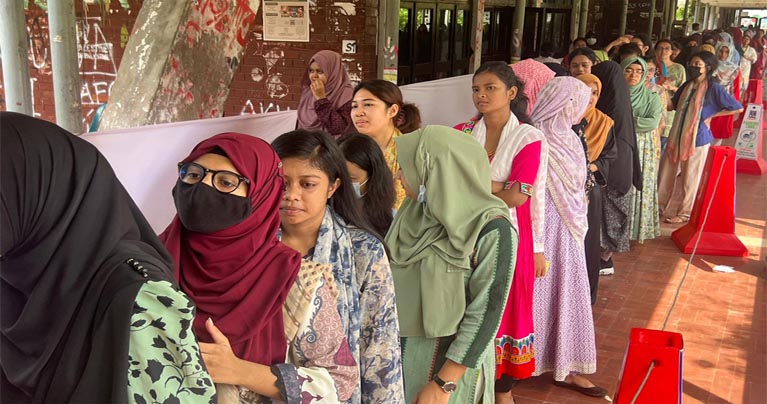 ডাকসুতে ভোটের হার প্রায় ৮০ শতাংশ : নির্বাচন কমিশন