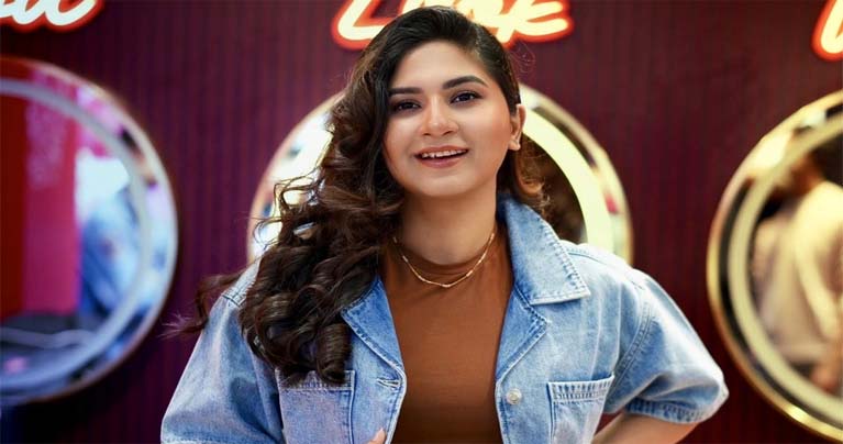 মেয়েদের নিয়ে নোংরামি ছড়ানো মানসিক অসুস্থতা : স্পর্শিয়া