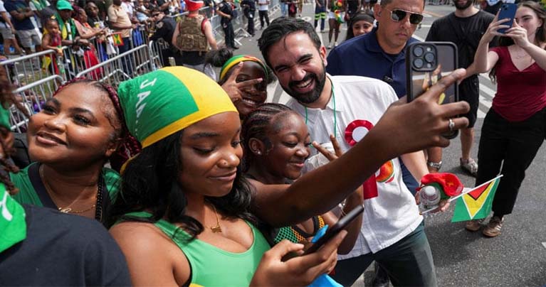 মামদানির জয়ের নেপথ্যে কৃষ্ণাঙ্গ, হিস্পানিক ও জেন-জির সমর্থন