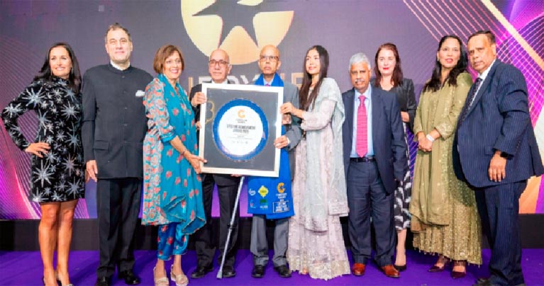 ব্রিটিশ কারি শিল্পে সম্মাননা পেলেন আমিন আলী