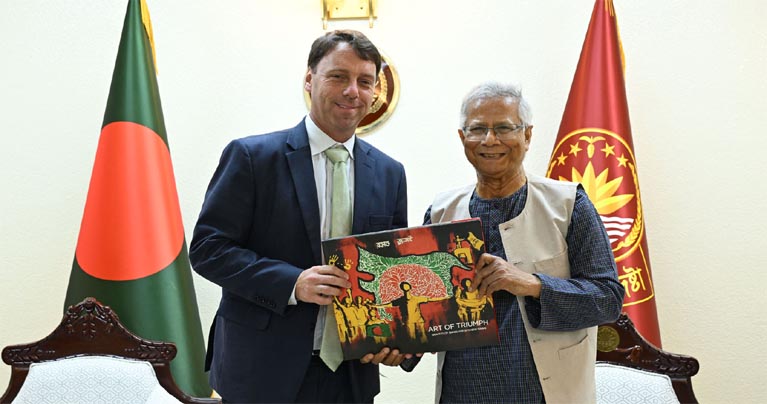 যুক্তরাষ্ট্রের সঙ্গে বাণিজ্যিক সম্পর্ক আরও জোরদার করতে চায় বাংলাদেশ : প্রধান উপদেষ্টা