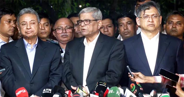 অন্তর্বর্তী সরকারকে তত্ত্বাবধায়ক সরকারের ভূমিকায় যেতে হবে : মির্জা ফখরুল