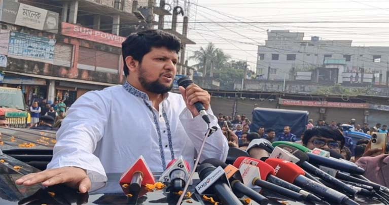 আগামী নির্বাচনে আওয়ামী লীগকে অংশগ্রহণ করতে দেওয়া হবে না : উপদেষ্টা মাহফুজ আলম