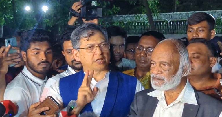 উপদেষ্টা পরিষদ পুনর্গঠন ও ডিসেম্বরের মধ্যে নির্বাচন করার রোডম্যাপ চাইল বিএনপি